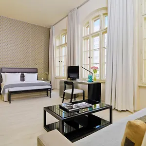 4* Hotel apartamentowy H10 Ku'damm Lofts